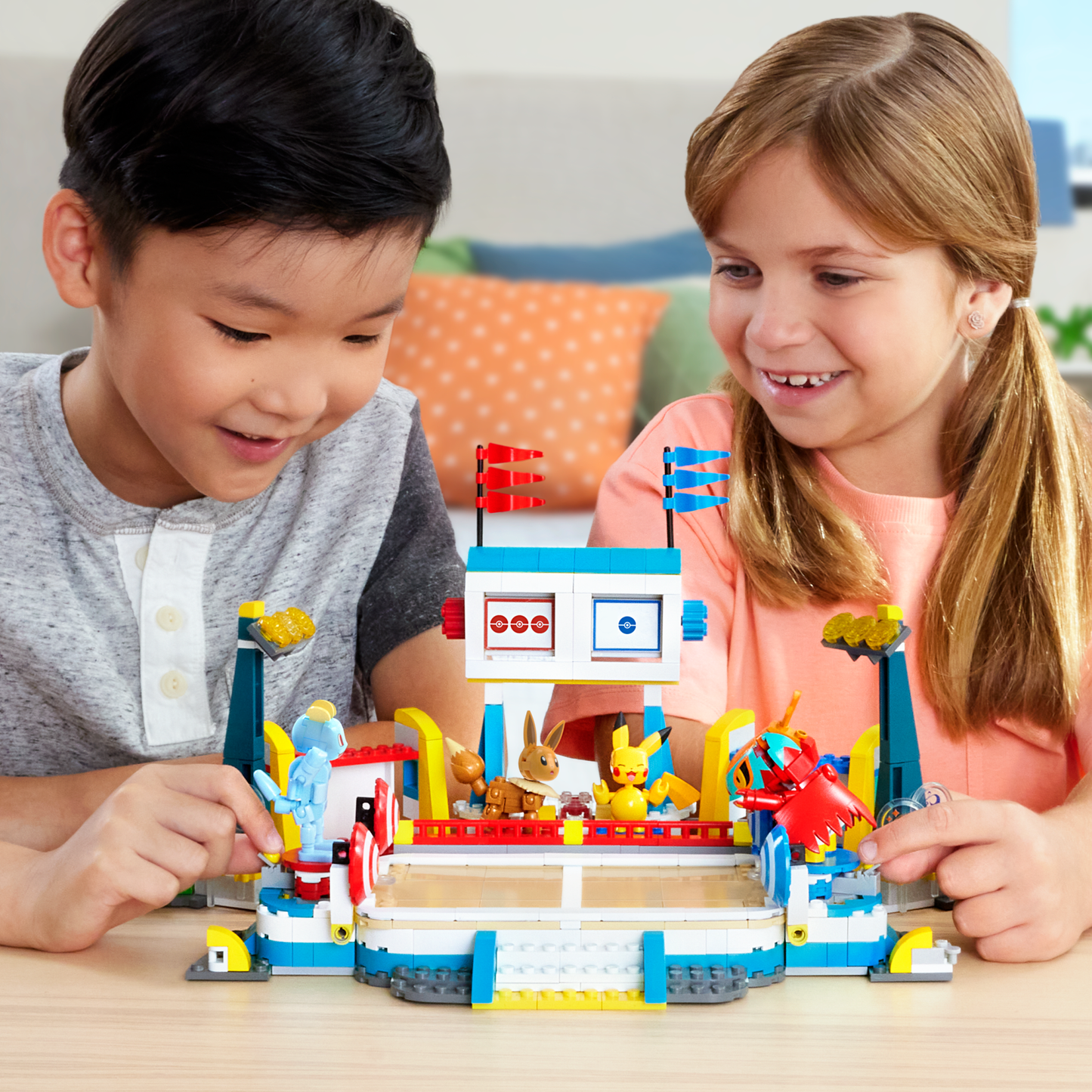 MEGA Pok¨¦mon Traning Stadium Building Toy Kit, With 5 Action Figures (1101 Pieces) For Kids