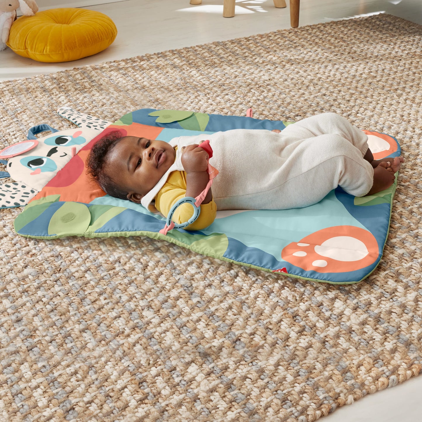 Fisher-Price  Planet Friends  Tapis D¡¯¨¦veil Panda ¨¤ Rouler, 2Jouets